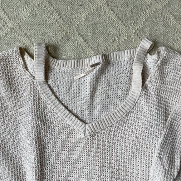 Free People Knit Top with shoulder cutouts - Picture 2 of 5